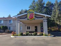 Super 8 by Wyndham Shelton Hotels in Mason County
