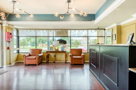 Hotel Belair Orlando Near Florida Mall Отели рядом с достопримечательностью «Hukoo's Family Fun»