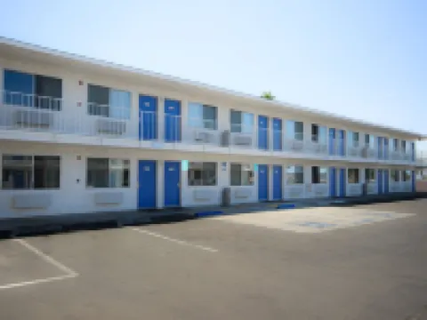 Motel 6 Tulare, CA Hotels in Tulare