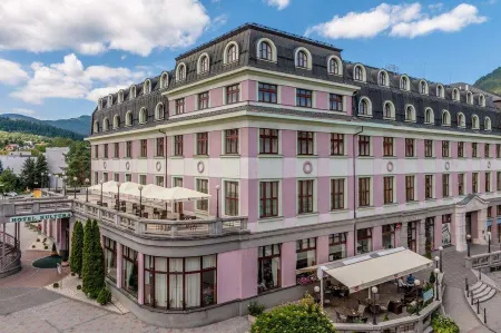 Hotel Kultúra Отели в г. Долны-Кубин