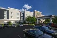 Holiday Inn Express & Suites CHARLOTTE SOUTHEAST - MATTHEWS by IHG - parking