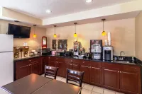 Red Carpet Inn Norwalk Отели в г. Фэрфилд