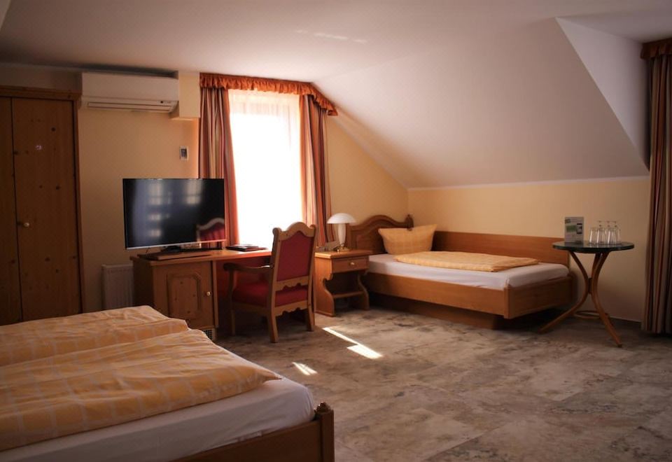 Bed & Breakfast Hotel Müllerhof-Caputh Updated 2023 Room Price-Reviews &  Deals | Trip.com