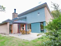 Restyled Holiday Home with Fireplace Near Beach Hotels in Loosduinen