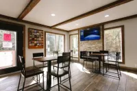 Riverbend Motel & Cabins - breakfast