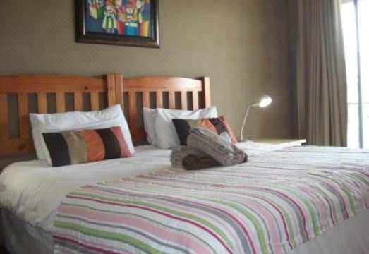 The Deck on Manning - Housity