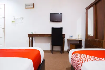 OYO 90037 the 7 Lodge Tambunan 탐부난 라플레시아 보존지역 주변 호텔