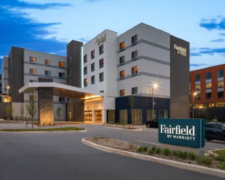 Fairfield Inn & Suites Kansas City North/Gladstone Hotels in Clay County