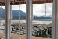 Nimpkish Hotel - 2-Star
