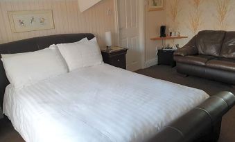 Colbourn Bed and Breakfast - Housity