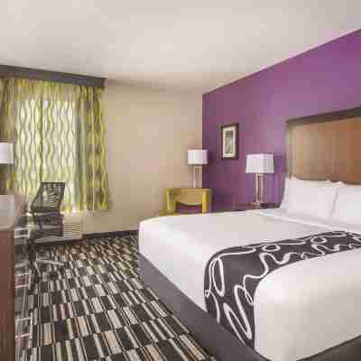 La Quinta Inn & Suites by Wyndham Cedar City Rooms