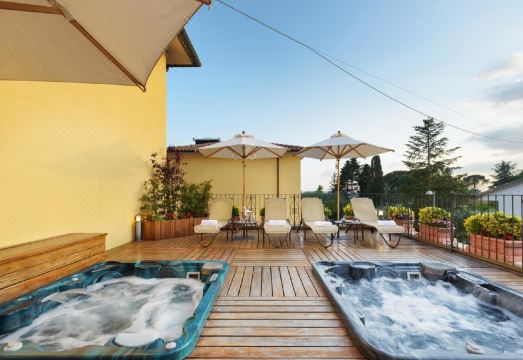 호텔 코르시냐노