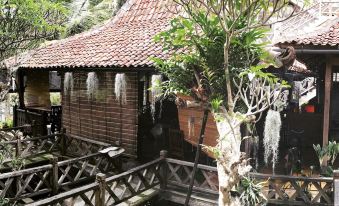 Palagan Joglo Boutique Guest House - Housity