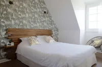 Logis Hotel le Relais du Teulet Hotels in Camps-Saint-Mathurin-Leobazel