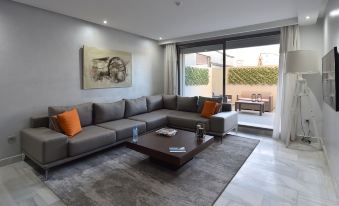 Le Yacht Suites Hotel
