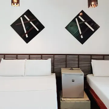 Hotel Elinas and Restaurant Отели в г. Кагаян