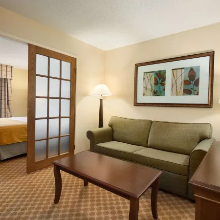 Country Inn & Suites by Radisson, Owatonna, MN