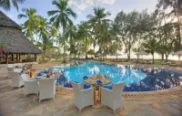 Bluebay Beach Resort & Spa - Beach