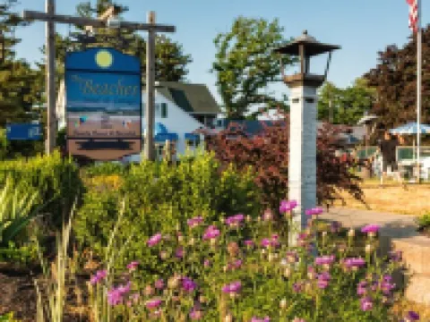 The Beaches Guest Rooms and Cottages Hotels in Wells