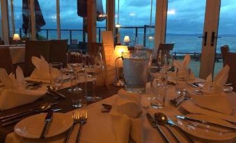 Creevy Pier Hotel - Housity