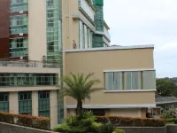 Grand Royal Denai Hotel dekat Los Kelapa