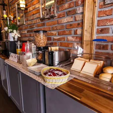 Brown Dot Hotel Daegu EXCO Отели рядом с достопримечательностью «Железнодорожная станция Тэгу»