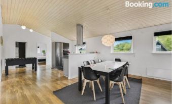 Stunning Home in Hemmet with 3 Bedrooms, Sauna and Wifi