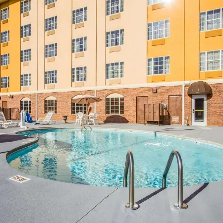 Comfort Suites Pineville - Ballantyne Area