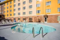 Comfort Suites Pineville - Ballantyne Area - Pools