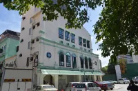 Travel Hub Guesthouse