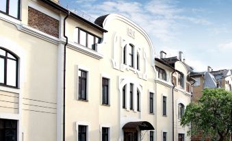 Staryij Dvorik Na Orlovskoj Hotel