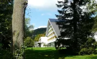 호텔 크라이너휘터 Kaiserhaus 주변 호텔