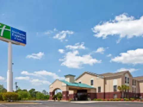 Holiday Inn Express & Suites MILTON EAST I-10 by IHG Hoteles en Milton