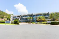 By the Sea Shore Hotels in Cannonvale