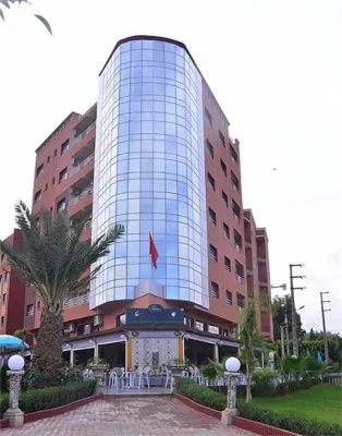 Hôtel Hadaik Ain Asserdoune