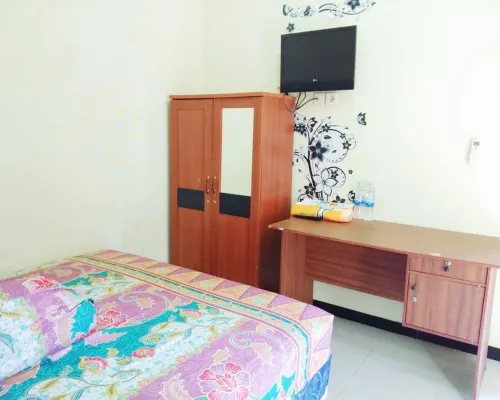 Colorbox House Hotels in Mayangan