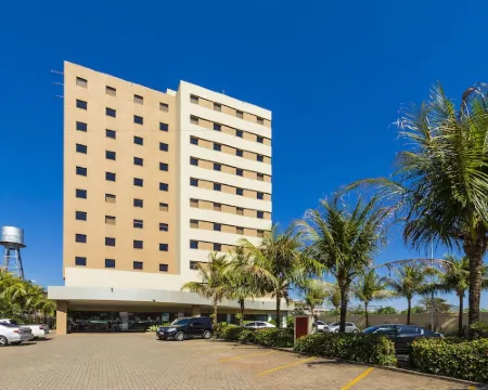 Hotel Thomasi Express Hotels in Maringá