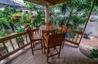 Willard's Bed and Breakfast Hotels in Tunapuna