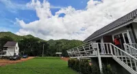 Chateau de Erawan Hotel a Distretto di Si Sawat