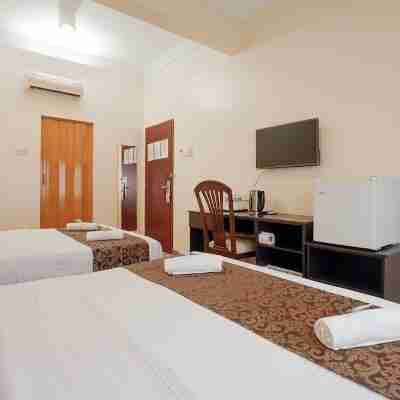 RJ Hotel Kulai Rooms