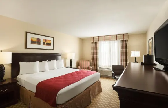 由雷迪森經營的鄉村客棧，位於諾曼大學附近