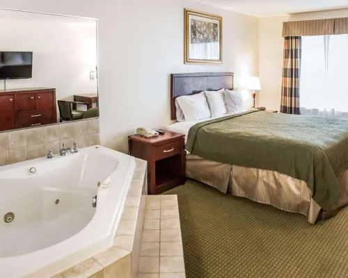 Econo Lodge Hotels in Monticello