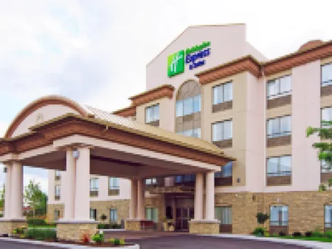 Holiday Inn Express & Suites OTTAWA AIRPORT by IHG Hotels in Ottawa