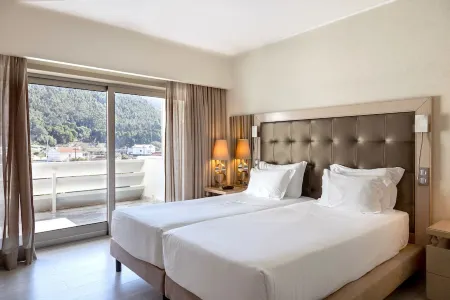 Hotel Porta do Sol Conference & Spa Отели в г. Ден