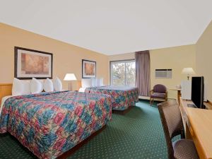 Days Inn by Wyndham International Falls