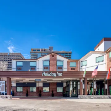 Holiday Inn KANSAS CITY - DOWNTOWN by IHG Отели рядом с достопримечательностью «Стадион Kauffman»