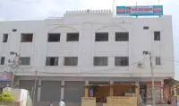 Sreeniketanam Lodge Hotel a Mantralayam