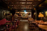 Play Seaport Suite Hotel TLV - С баром
