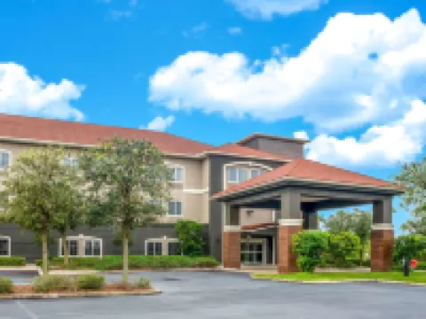 La Quinta Inn & Suites by Wyndham Sebring Hotels in Sebring