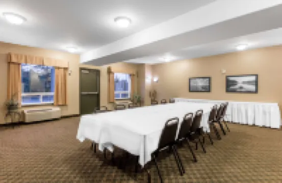Super 8 by Wyndham Amherst NS